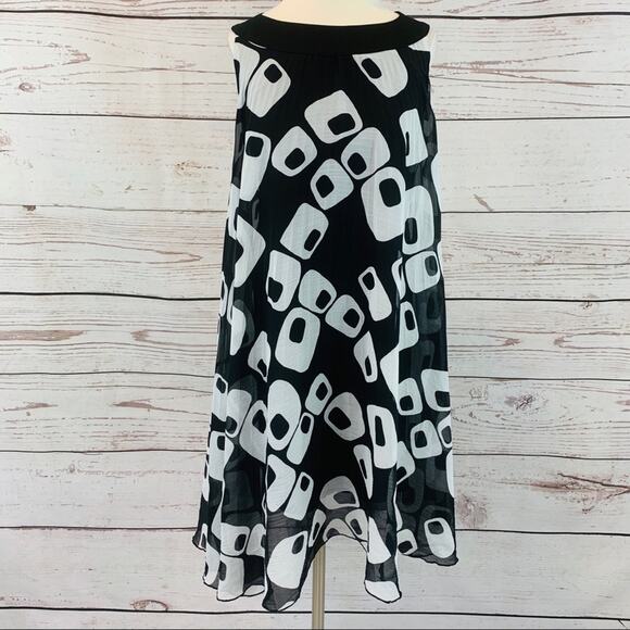 Essentials by Milano black and white shift dress - Picture 1 of 6